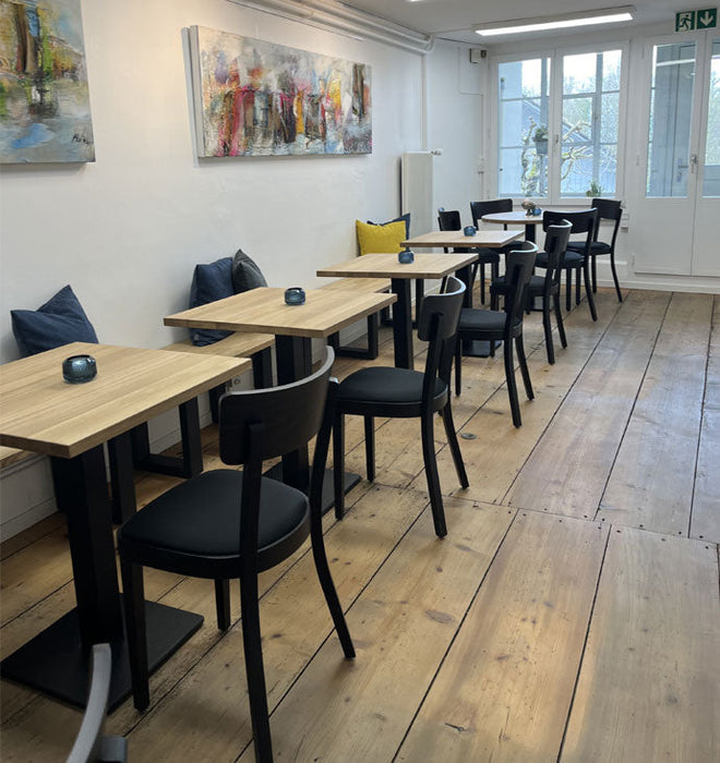 Quaranta4 – Café, Vinoteca und Bar in Aarberg