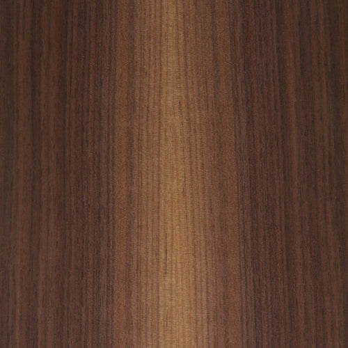 Holzoberfläche aus amerikanischem Nussbaum mit warmem Braunton und feiner Maserung. Ideal für hochwertige Beizentische, Bistrotische oder Bartische, die Eleganz und Stabilität verbinden.