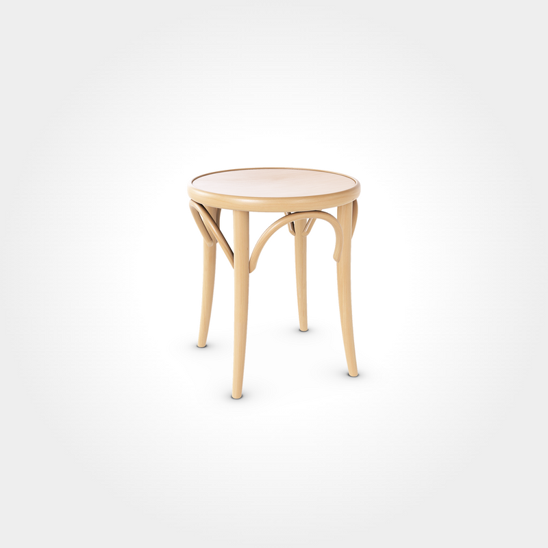 Runder Beizenhocker aus lackiertem Naturholz mit geschwungenen Verstrebungen, ideal für Restaurants, Bars und Cafés im klassischen Stil.