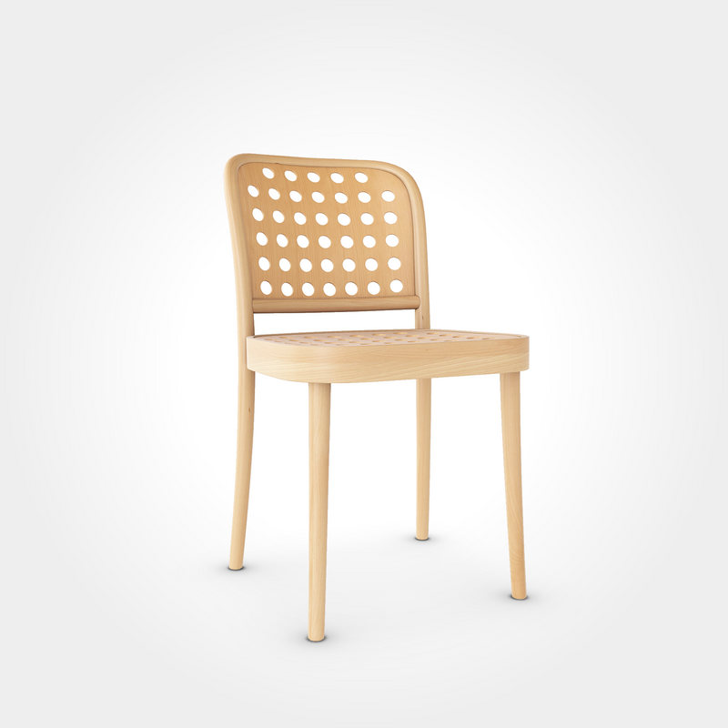 Sedia 822: il tocco scandinavo